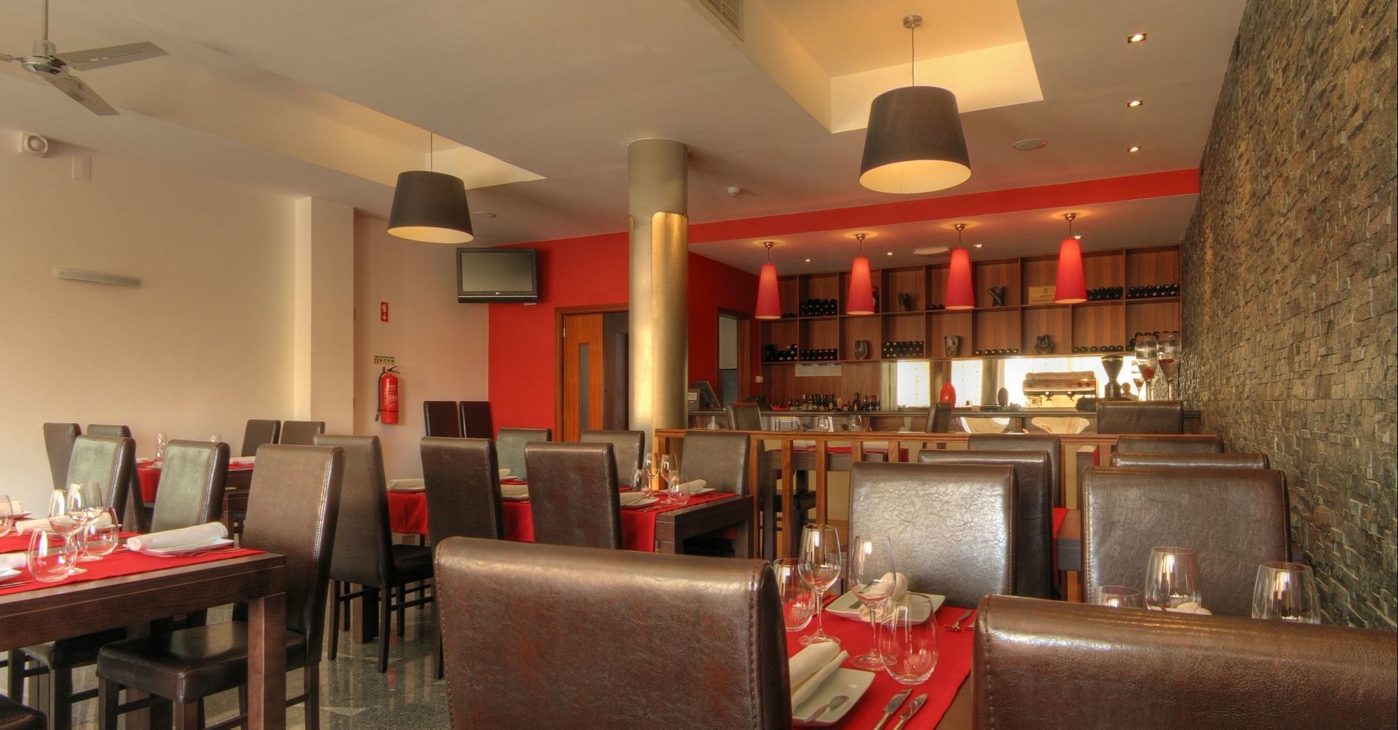 Petrus Hotel Шавиш Ресторан фото